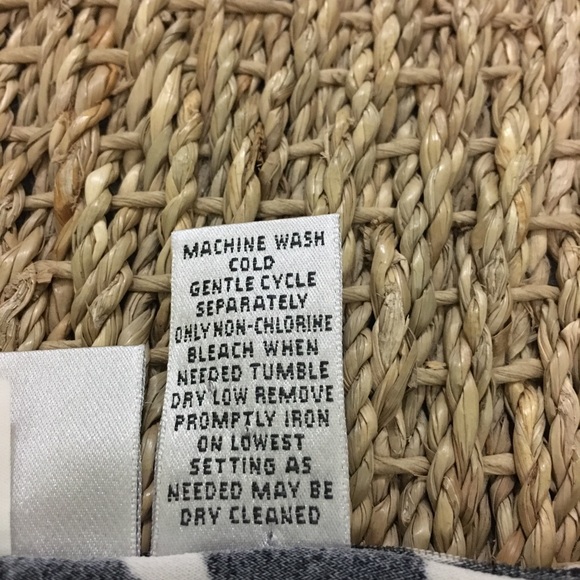 EUC CHICO’S Empire Waist Career/dressy casual top - Picture 5 of 6